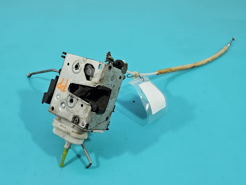 Zamek przód prawy 8D1837016F Audi A8 D2 EUROPA Producent części: Audi, Europejska