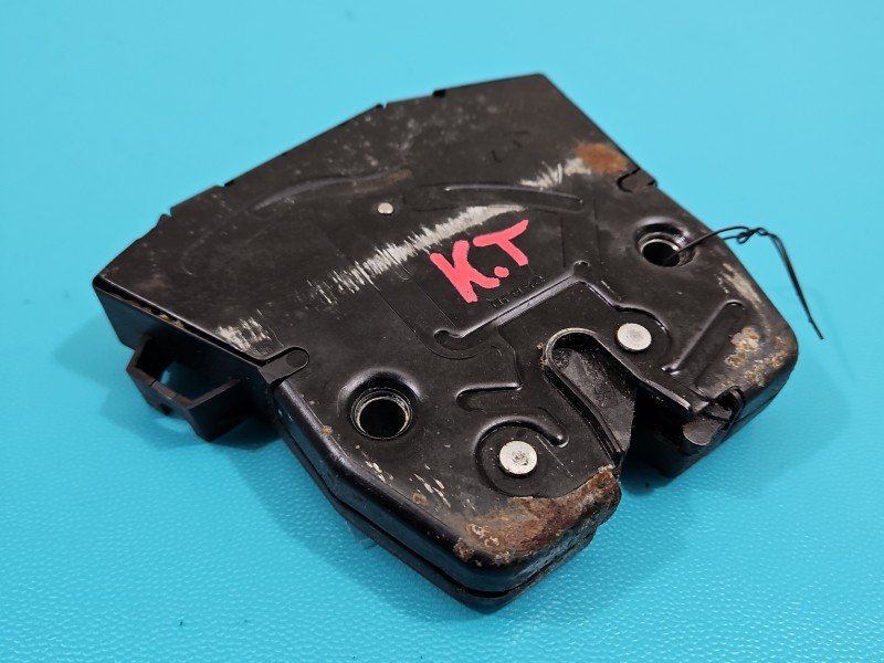 Zamek klapy tył 986945-107, 7119049 Bmw e90 kombi Zamek klapy tył 986945-107, 7119049 Bmw e90 kombi