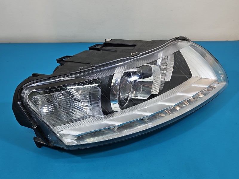 Reflektor prawy lampa przód Audi A6 C6 EUROPA