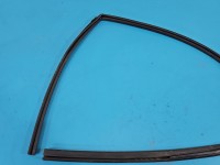 Uszczelka drzwi przód lewa Toyota Rav4 V