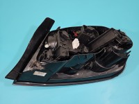 Lampa tył lewa Peugeot, VALEO Lekko wypalone gniazdo żarówki. Uszkodzony zaczep trzymający wkład Peugeot 407 sedan