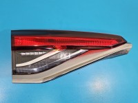 Lampa tył lewa klapy Toyota Corolla E21 19- sedan EUROPA 81590-02C21-00, 224215047