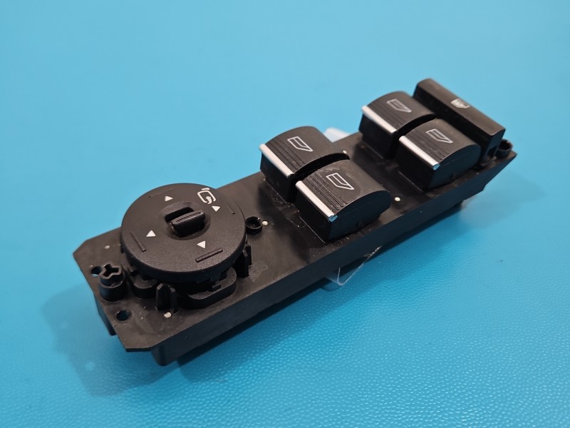 Przełącznik szyb Ford B-Max 12-17 3S010130333, 14A132GB Producent części: FORD EU