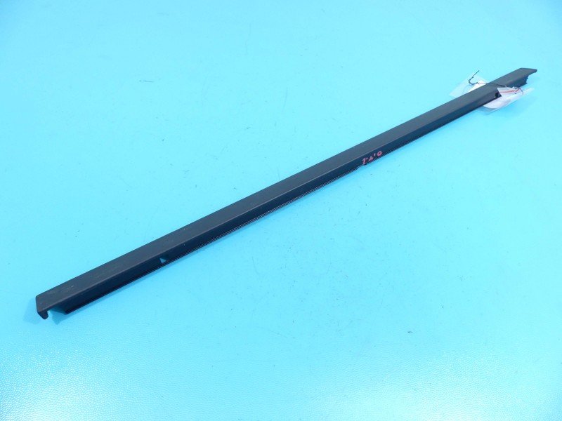 Listwa drzwi tył lewa BMW G11 G12 105859440C sedan