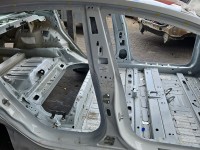 Próg prawy SŁUPEK ŚRODKOWY B Tesla Model 3 17- sedan 4d biały PPSW