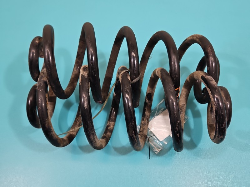 Sprężyny tył komplet Audi A4 B6 sedan