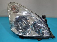 Reflektor prawy lampa przód Toyota Corolla Verso II EUROPA