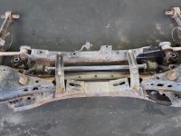 Tylna belka oś tył Toyota Auris II 1.8 hybryda