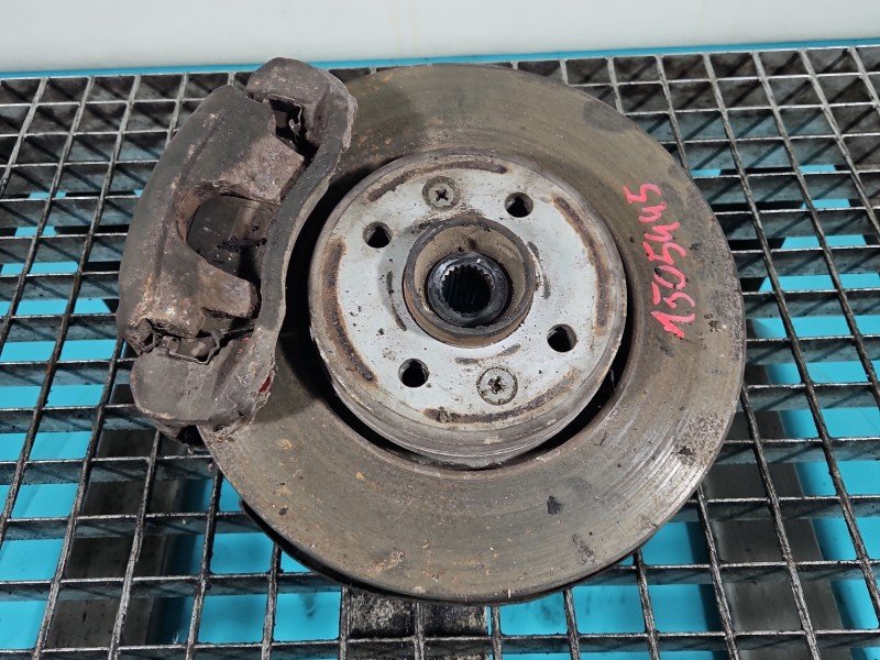 Zwrotnica lewa piasta przód 1.9 dci Renault Kangoo I