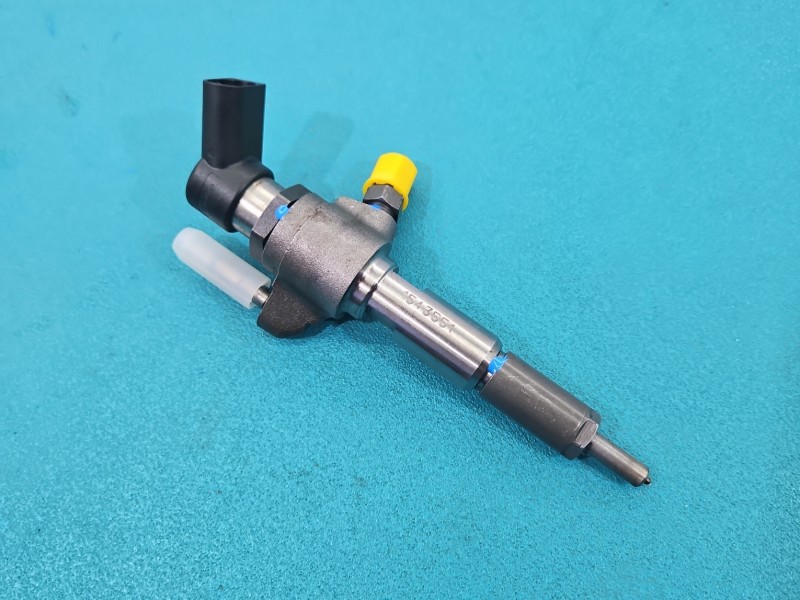 Wtryskiwacz Peugeot 5008 9802448680 1.6 hdi