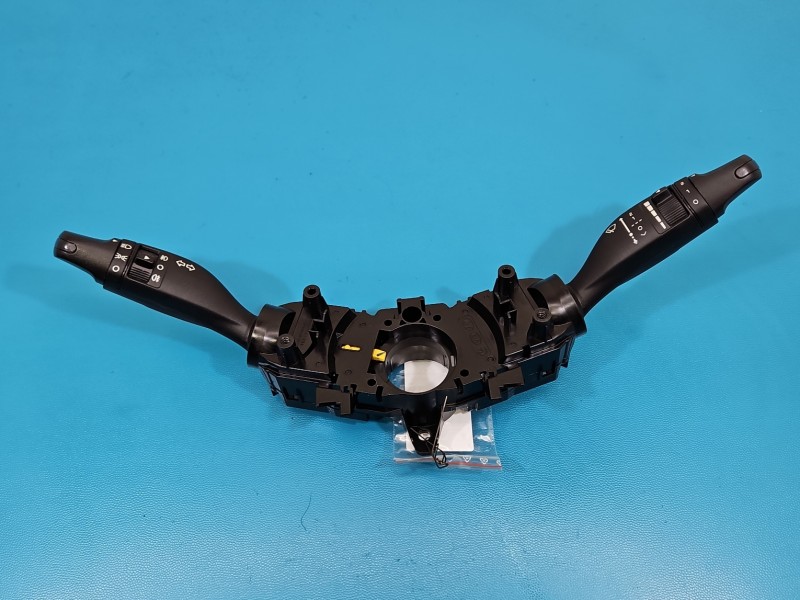 Przełącznik zespolony HYUNDAI i20 II 14-20 299141440