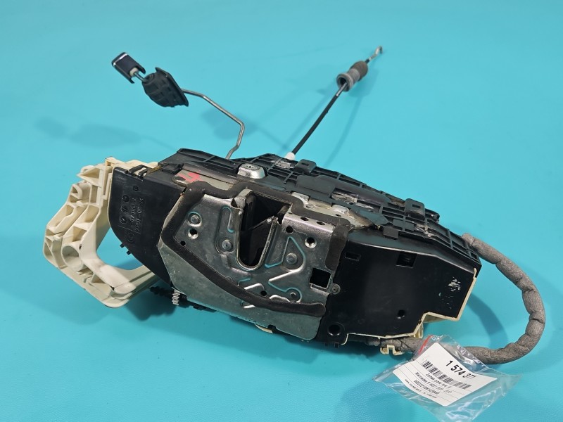 Zamek przód lewy Mercedes W221 EUROPA 6+6pin A2217204735