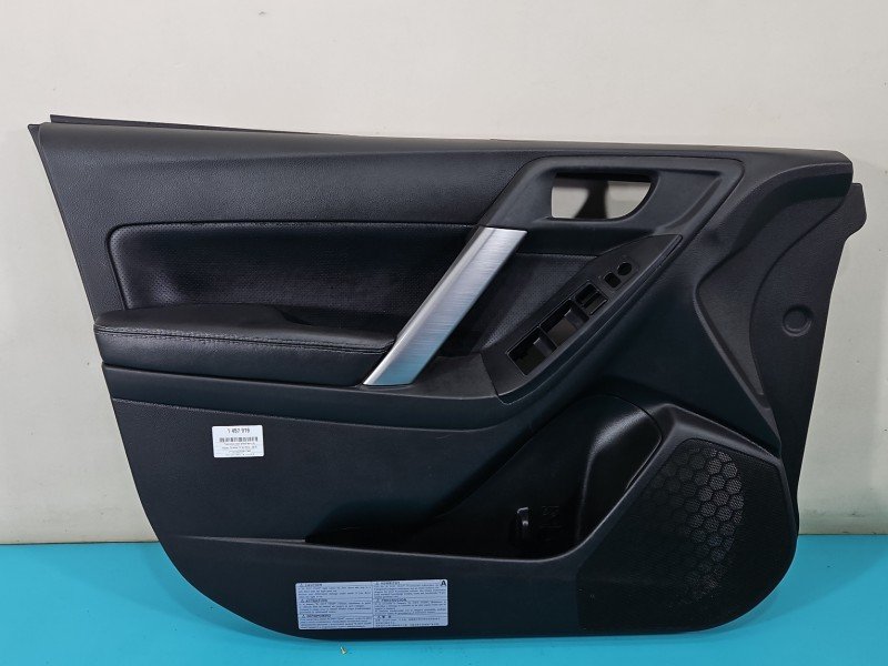 Tapicerka drzwi przód lewa boczek Subaru Forester IV SJ 12-18 Tapicerka drzwi przód lewa boczek Subaru Forester IV SJ 12-18