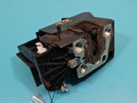 Zamek tył prawy 825020994RA Dacia Sandero III 20- Producent części: Dacia, 2pin