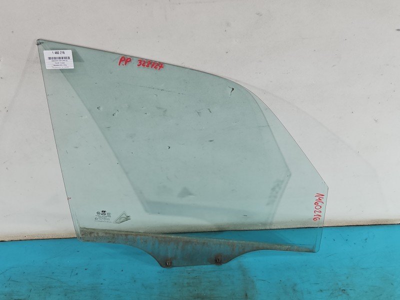 Szyba drzwi przód prawa Hyundai Terracan HB