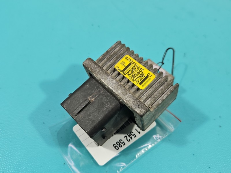 Przekaźnik świec żarowych Renault Trafic II 8200859243