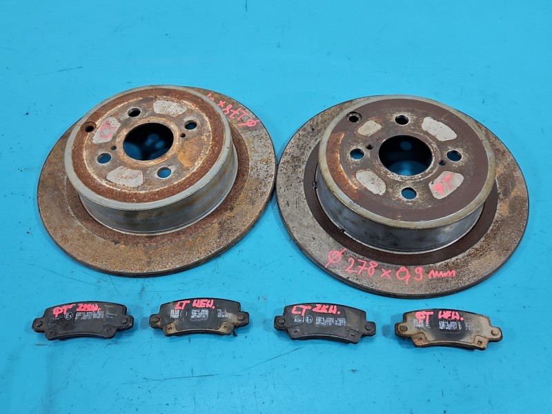 Tarcze hamulcowe tył klocki Toyota Corolla E12 2.0 D4D