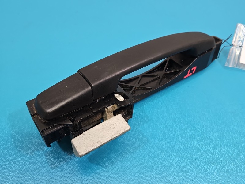 Klamka tył lewa zewnętrzna Nissan Qashqai I J10 06-13 80611-EB30B