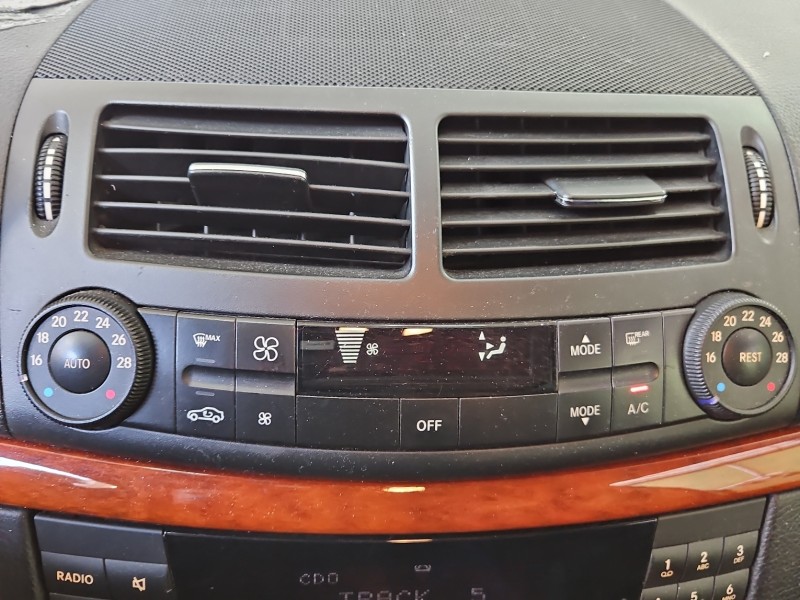 Konsola panel nawiewu Mercedes W211 2118302290