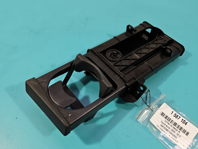 Uchwyt na napoje kubek CUP HOLDER Toyota Auris I 55620-02131, 55620-02091