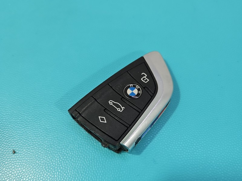PILOT KLUCZYK KEYLESS BMW G20