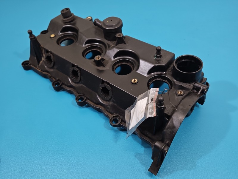 Pokrywa zaworów Opel Zafira B 1.7 cdti (A17DTR)