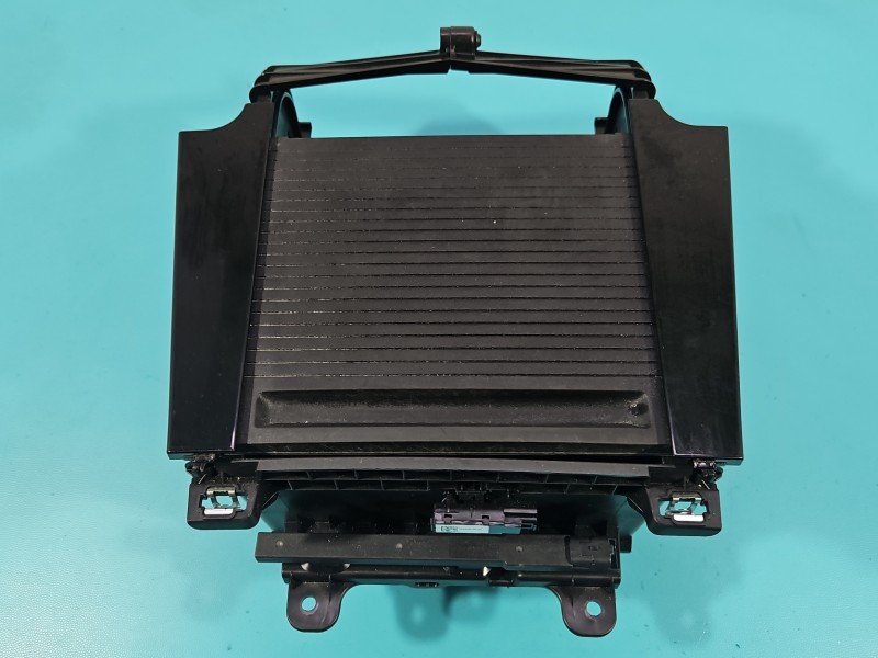 Schowek pasażera Opel Astra VI L EUROPA