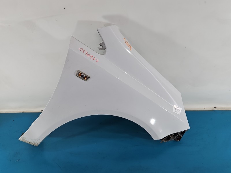 Błotnik przód prawy Opel Corsa D