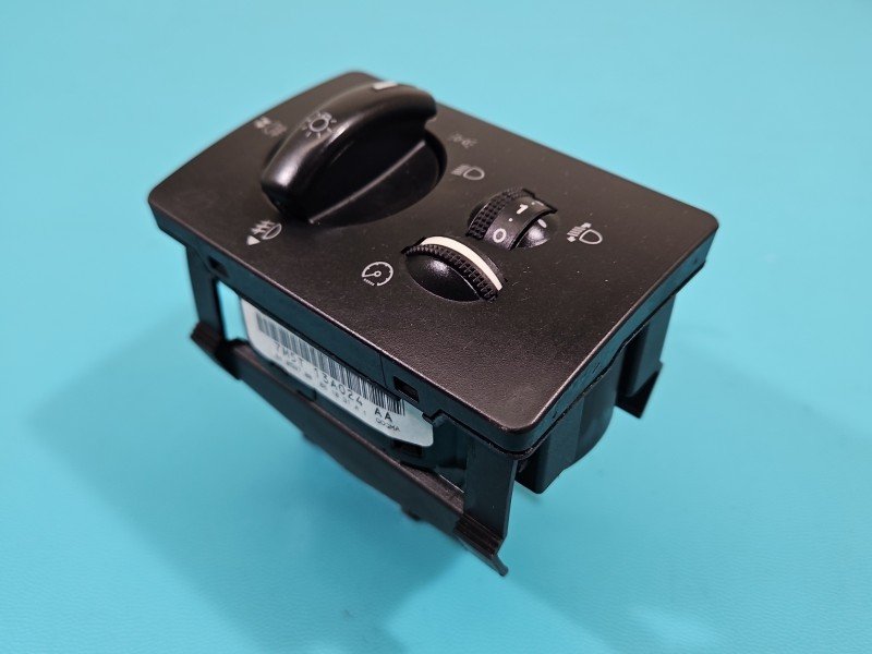 Przełącznik włącznik świateł Ford Kuga Mk1 08-13 7M5T13A024AA Przełącznik włącznik świateł Ford Kuga Mk1 08-13 7M5T13A024AA