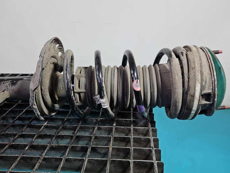 Sprężyna tył tylna Land rover range Evoque I 11-18 HB