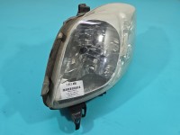 Reflektor prawy lampa przód Toyota Yaris II EUROPA