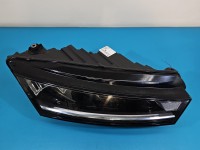 Reflektor prawy lampa przód Skoda Octavia IV EUROPA 5E4941016, 030111823200