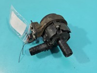 Pompka obiegu wody pompa Ford Focus Mk4 1.5 TDCI 3137236001