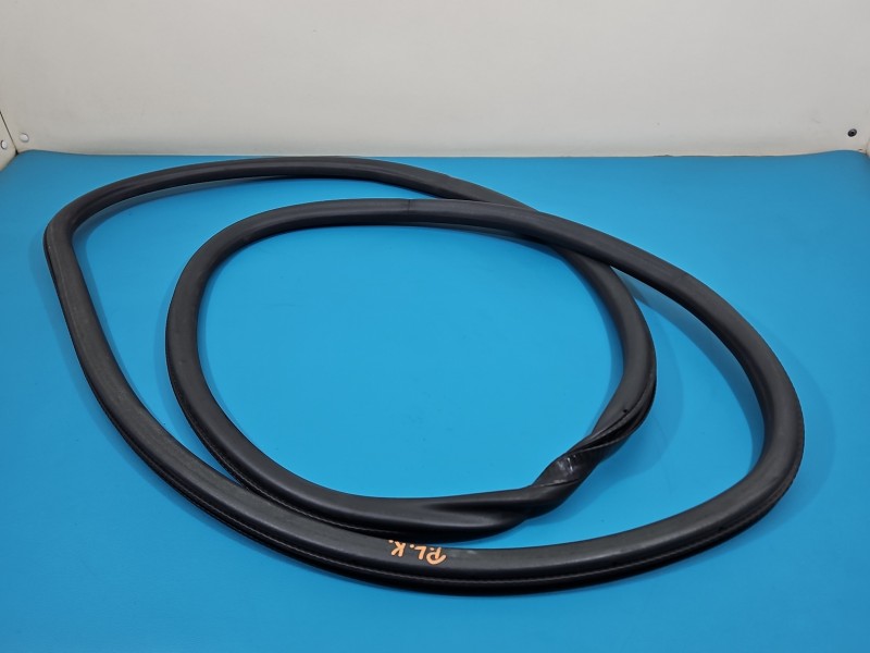 Uszczelka drzwi przód lewa Ford Edge II