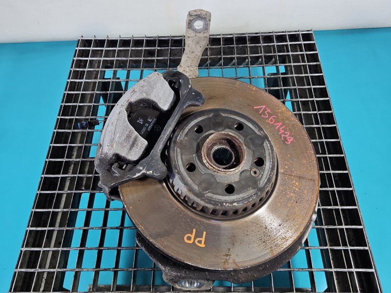 Zwrotnica prawa piasta przód 2.0 CDI Mercedes W213