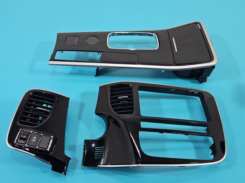 Listwa listwy dekory dekor deski Mitsubishi Outlander III 12- eu Listwa listwy dekory dekor deski Mitsubishi Outlander III 12- eu