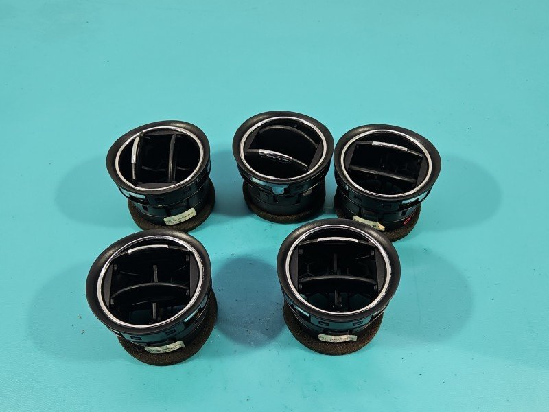 Kratka nawiewu środkowa Ford S-max I MK1 6M21U018B09 EUROPA Kratka nawiewu środkowa Ford S-max I MK1 6M21U018B09 EUROPA