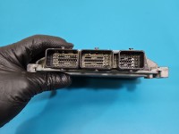 Komputer Sterownik silnika Renault Megane III 2.0 Tce 237100584R, S180077141A