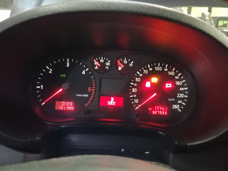 Licznik Audi A3 8L 8L0920900 1.9d EUROPA