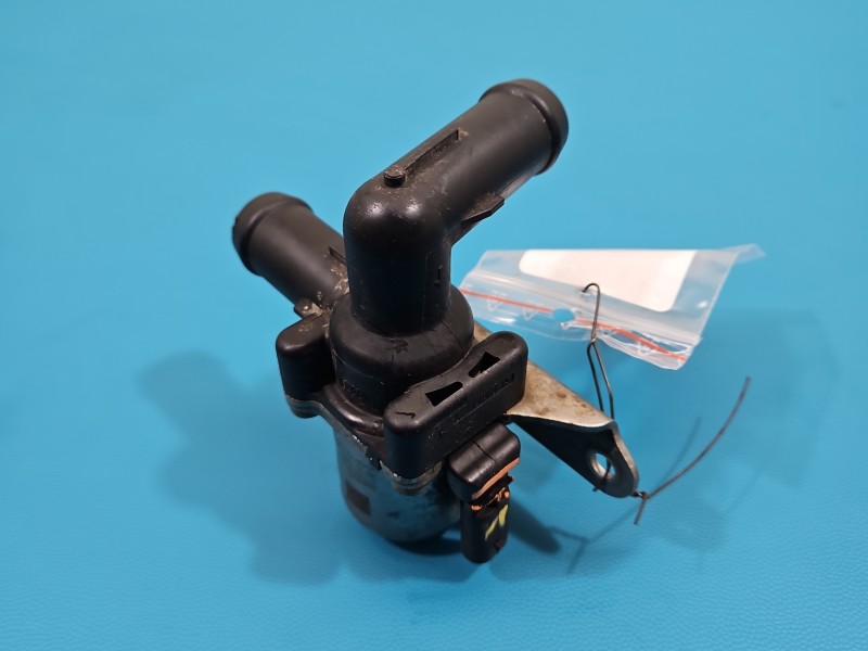 Zawór wody BMW iX3 G08 elektrozawór 8689695