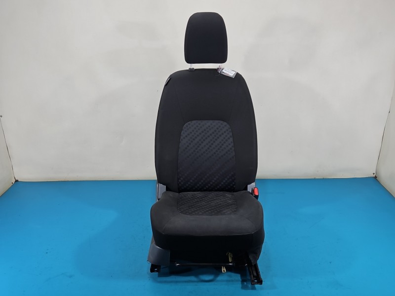Fotel prawy przód pasażera Suzuki Celerio 5d EUROPA