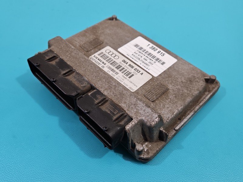 Komputer Sterownik silnika 06A906033A Audi A3 8L 1.6 SR