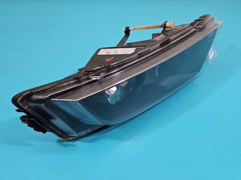 Halogen prawy Skoda Octavia III