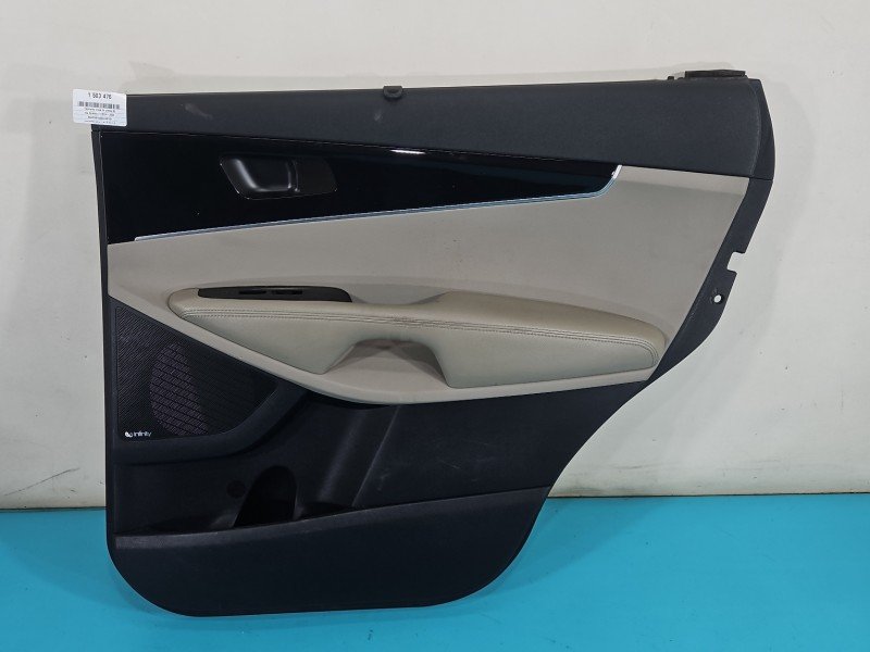 Tapicerka drzwi tył prawa boczek Kia Sorento 83323-C5000