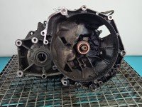 Skrzynia biegów 13104951 Opel Zafira A 2.2 dti