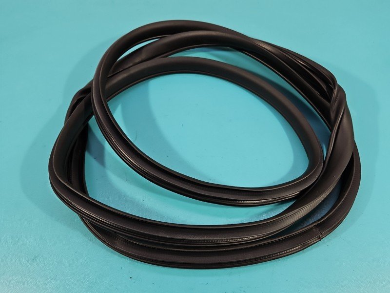 Uszczelka drzwi tył lewa Kia Niro I 16-22