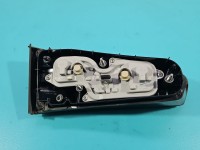 Lampa tył prawa Producent części: FIAT, KLAPY BAGAŻNIKA Z LISTWĄ ŻARÓWKOWĄ / KOMBI - HATCHBACK Fiat Tipo II 15- HB