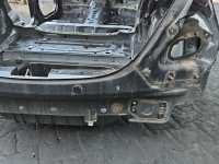 Pas tylny podłoga bagażnika Mercedes W205 wanna sedan ćwiartka