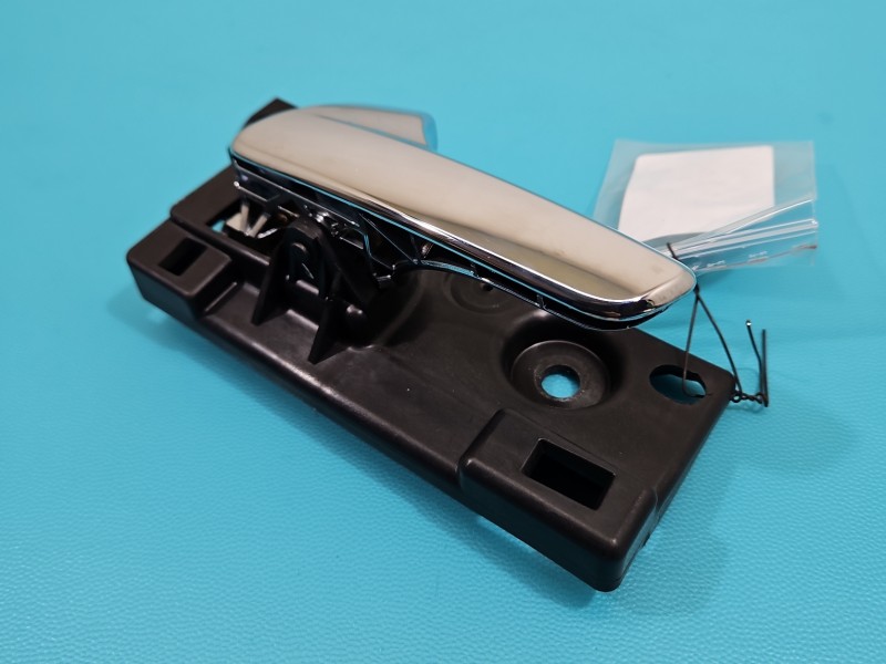 Klamka wewnętrzna przód lewa Jeep Grand Cherokee IV WK2 921266