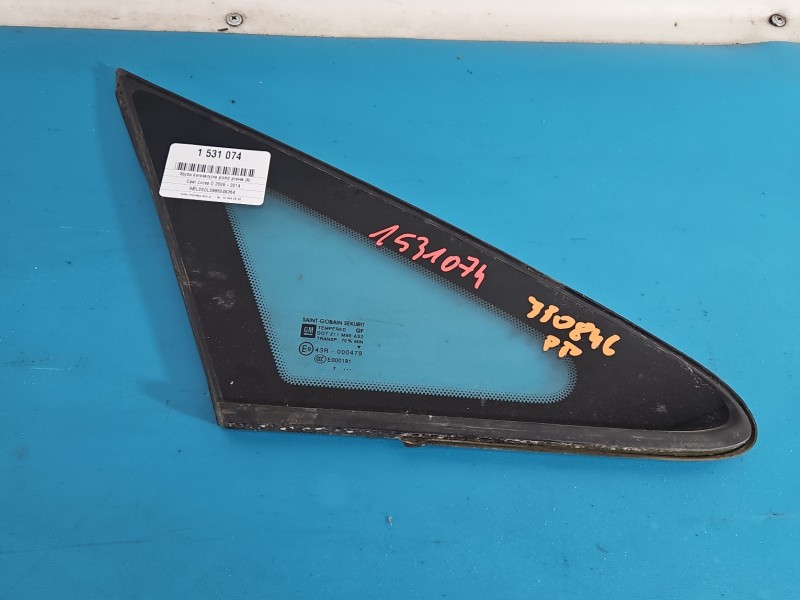 Szyba karoseryjna przód prawa Opel Corsa D drzwi HB